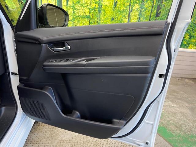 セレナ e-パワー ハイウェイスターV 登録済未使用車 2トーンカラー 12.3型コネクトナビTV アラウンドビューモニタ 両側ハンズフリー電動ドア 衝突被害 ナビリンクプロパイロット ETC2.0 後側方車両検知警告 後席オートエアコン(49枚目)