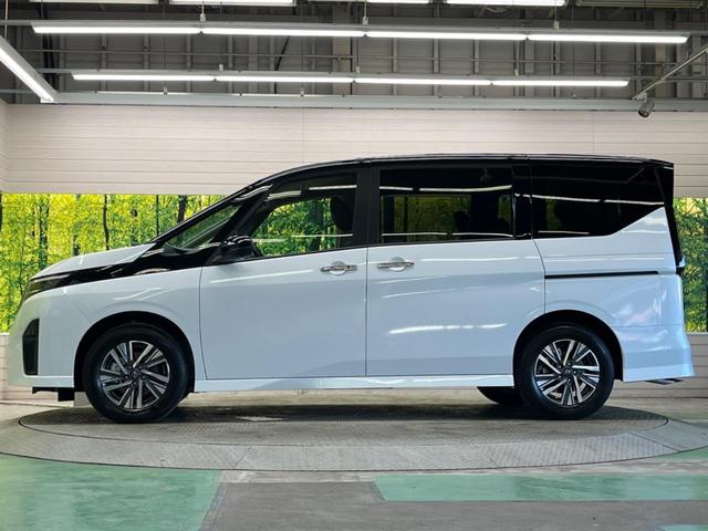 セレナ e-パワー ハイウェイスターV 登録済未使用車 2トーンカラー 12.3型コネクトナビTV アラウンドビューモニタ 両側ハンズフリー電動ドア 衝突被害 ナビリンクプロパイロット ETC2.0 後側方車両検知警告 後席オートエアコン(60枚目)