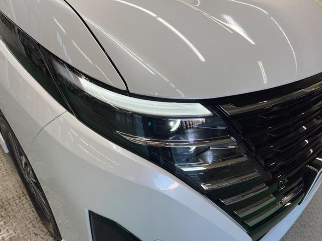 セレナ e-パワー ハイウェイスターV 登録済未使用車 2トーンカラー 12.3型コネクトナビTV アラウンドビューモニタ 両側ハンズフリー電動ドア 衝突被害 ナビリンクプロパイロット ETC2.0 後側方車両検知警告 後席オートエアコン(62枚目)