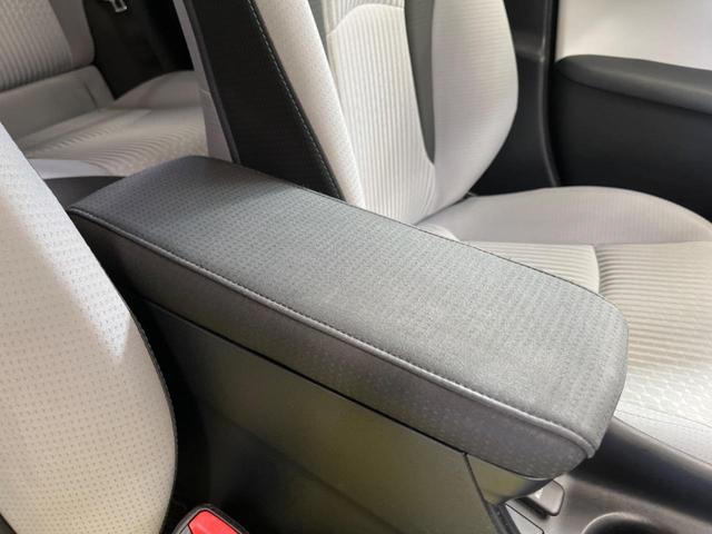 プリウス Ｓ　禁煙車　純正ナビＴＶ　バックカメラ　セーフティセンス　クールグレー内装　ＬＥＤヘッド　純正１５インチＡＷ　ＥＴＣ　Ｂｌｕｅｔｏｏｔｈ　レーダークルーズ　オートマチックハイビーム　６スピーカー（31枚目）