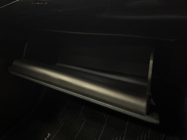 プリウス Sツーリングセレクション 禁煙車 純正8型ディスプレイTV バックカメラ セーフティセンス レーダークルーズ LEDヘッド LEDフォグ 純正17インチAW AppleCarPlay ETC 黒合皮シート シートヒーター(49枚目)