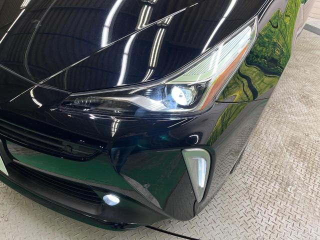 プリウス Sツーリングセレクション 禁煙車 純正8型ディスプレイTV バックカメラ セーフティセンス レーダークルーズ LEDヘッド LEDフォグ 純正17インチAW AppleCarPlay ETC 黒合皮シート シートヒーター(55枚目)