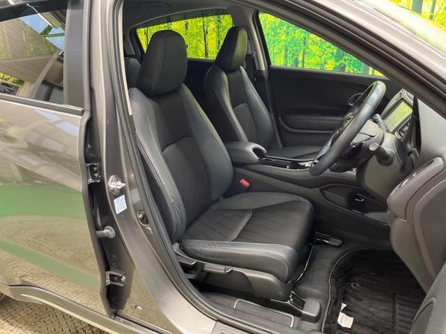 ヴェゼル ハイブリッドＺ・ホンダセンシング　禁煙車　純正８型ナビＴＶ　バックカメラ　アダプティブクルーズ　ＬＥＤヘッド　純正１７インチＡＷ　半革シート　ルーフレール　ＥＴＣ　Ｂｌｕｅｔｏｏｔｈ　シートヒーター　コンフォートビューＰＫＧ（9枚目）