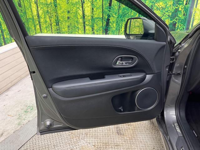 ヴェゼル ハイブリッドＺ・ホンダセンシング　禁煙車　純正８型ナビＴＶ　バックカメラ　アダプティブクルーズ　ＬＥＤヘッド　純正１７インチＡＷ　半革シート　ルーフレール　ＥＴＣ　Ｂｌｕｅｔｏｏｔｈ　シートヒーター　コンフォートビューＰＫＧ（42枚目）