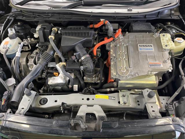 キックス Ｘ　ブラックスタイルＰＫＧ　禁煙車　純正９型ナビＴＶ　アラウンドビューモニタ　衝突被害軽減　プロパイロット　ＬＥＤヘッド　純正１７インチＡＷ　ＥＴＣ　Ｂｌｕｅｔｏｏｔｈ　半革　インテリジェントルームミラー（19枚目）