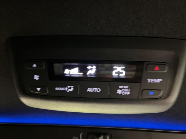 ステップワゴン ｅ：ＨＥＶスパーダ　禁煙車　純正１１．４型ナビＴＶ　純正１５．６型後席モニター　バックカメラ　ホンダセンシング　両側電動ドア　電動バックドア　渋滞追従アダプティブクルーズ　半革　シートヒーター　後席オートエアコン（9枚目）