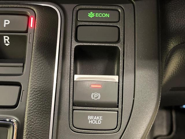ステップワゴン ｅ：ＨＥＶスパーダ　禁煙車　純正１１．４型ナビＴＶ　純正１５．６型後席モニター　バックカメラ　ホンダセンシング　両側電動ドア　電動バックドア　渋滞追従アダプティブクルーズ　半革　シートヒーター　後席オートエアコン（28枚目）