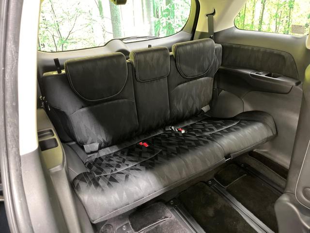 ３列目シートはもちろん状態良好☆大人でもゆったりと座って頂けますので、大人数でのお出かけもラクラクです♪ご家族で、気の知れた仲間で、ドライブに行くのが楽しみですね♪