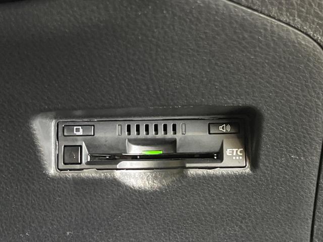 【ＥＴＣ】高速道路の料金所をストレスなく通過！話題のスポットやサービスエリアに多い「スマートＩＣ」利用時は必須のアイテムです。当店でセットアップを実施、ご納車当日からすぐにご利用いただけます！