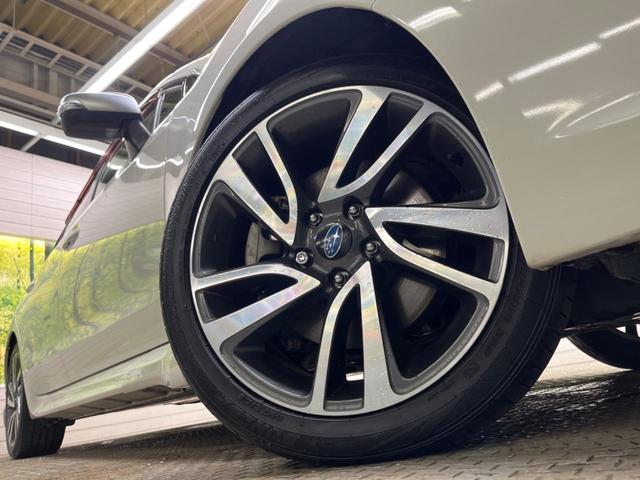 �y�����P�W�C���`�A���~�z�C�[���z�O�ςɃ}�b�`���������A���~�z�C�[���𑕒����Ă���܂��B�e��ЊO�A���~�z�C�[����A�X�^�b�h���X�^�C�����戵�����Ă���܂��B���񂲑��k����������