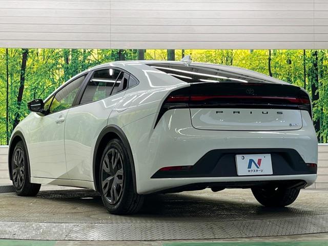 【パーキングサポートブレーキ】駐車時などの低速走行時にアクセルとブレーキを間違え、壁や車などとの衝突の恐れがある場合にブレーキを作動させ衝突回避をサポート。うっかり事故の予防に役立ちます！