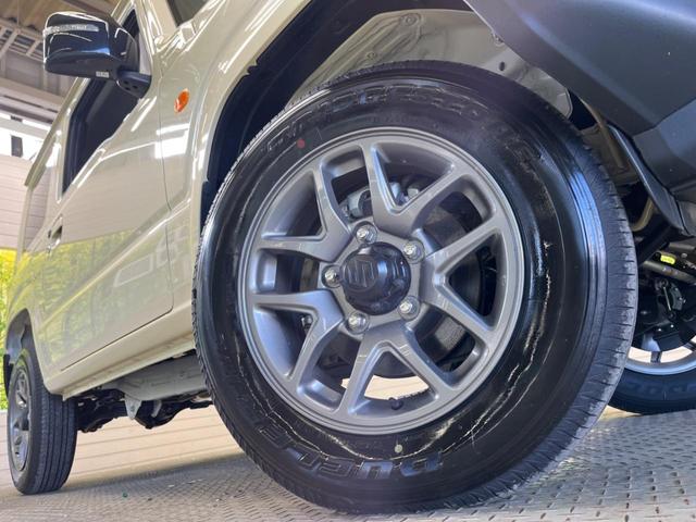 【純正１６インチアルミホイール】外観にマッチした純正アルミホイールを装着しております。各種社外アルミホイールや、スタッドレスタイヤも取扱いしております。是非ご相談ください♪