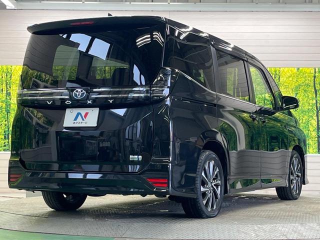 ヴォクシー ハイブリッドＳ－Ｚ　禁煙車　純正１０．５型ナビＴＶ　セーフティーセンス　バックカメラ　１００Ｖ電源　ハーフレザーシート　ドラレコ　ＥＴＣ２．０　コーナーセンサー　スマートキー　ＬＥＤヘッド　純正１７インチＡＷ（18枚目）