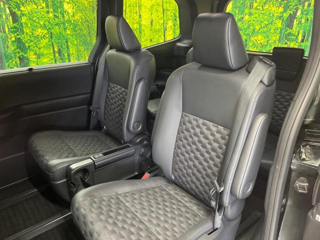 ヴォクシー ハイブリッドＳ－Ｚ　禁煙車　純正１０．５型ナビＴＶ　セーフティーセンス　バックカメラ　１００Ｖ電源　ハーフレザーシート　ドラレコ　ＥＴＣ２．０　コーナーセンサー　スマートキー　ＬＥＤヘッド　純正１７インチＡＷ（33枚目）