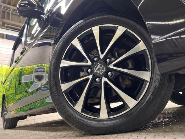 ステップワゴンスパーダ Ｚ　クールスピリット　禁煙車　純正９型ナビＴＶ　両側電動ドア　バックカメラ　ＨＩＤヘッド　純正１７インチＡＷ　クルーズコントロール　半革シート　スマートキー　オートエアコン　ＥＴＣ　Ｂｌｕｅｔｏｏｔｈ　ＤＶＤ再生（13枚目）