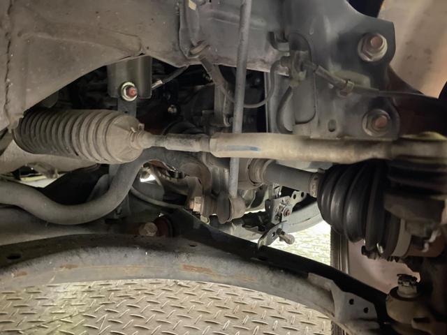 ステップワゴンスパーダ Ｚ　クールスピリット　禁煙車　純正９型ナビＴＶ　両側電動ドア　バックカメラ　ＨＩＤヘッド　純正１７インチＡＷ　クルーズコントロール　半革シート　スマートキー　オートエアコン　ＥＴＣ　Ｂｌｕｅｔｏｏｔｈ　ＤＶＤ再生（20枚目）