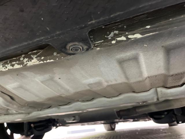 ステップワゴンスパーダ Ｚ　クールスピリット　禁煙車　純正９型ナビＴＶ　両側電動ドア　バックカメラ　ＨＩＤヘッド　純正１７インチＡＷ　クルーズコントロール　半革シート　スマートキー　オートエアコン　ＥＴＣ　Ｂｌｕｅｔｏｏｔｈ　ＤＶＤ再生（21枚目）