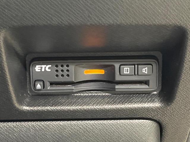 ステップワゴンスパーダ Ｚ　クールスピリット　禁煙車　純正９型ナビＴＶ　両側電動ドア　バックカメラ　ＨＩＤヘッド　純正１７インチＡＷ　クルーズコントロール　半革シート　スマートキー　オートエアコン　ＥＴＣ　Ｂｌｕｅｔｏｏｔｈ　ＤＶＤ再生（28枚目）