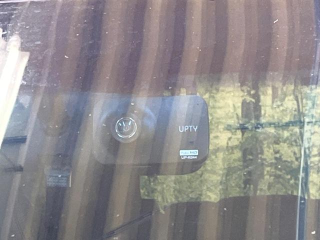 ステップワゴンスパーダ Ｚ　クールスピリット　禁煙車　純正９型ナビＴＶ　両側電動ドア　バックカメラ　ＨＩＤヘッド　純正１７インチＡＷ　クルーズコントロール　半革シート　スマートキー　オートエアコン　ＥＴＣ　Ｂｌｕｅｔｏｏｔｈ　ＤＶＤ再生（29枚目）