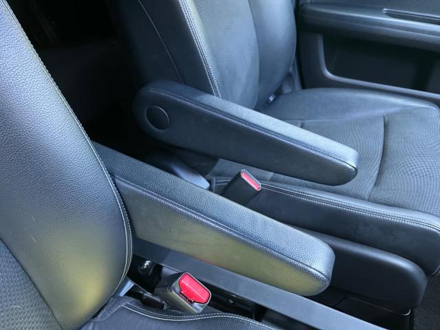 ステップワゴンスパーダ Ｚ　クールスピリット　禁煙車　純正９型ナビＴＶ　両側電動ドア　バックカメラ　ＨＩＤヘッド　純正１７インチＡＷ　クルーズコントロール　半革シート　スマートキー　オートエアコン　ＥＴＣ　Ｂｌｕｅｔｏｏｔｈ　ＤＶＤ再生（34枚目）