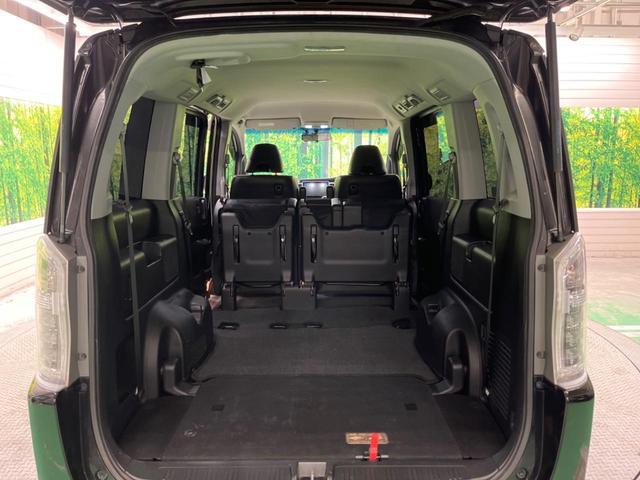 ステップワゴンスパーダ Ｚ　クールスピリット　禁煙車　純正９型ナビＴＶ　両側電動ドア　バックカメラ　ＨＩＤヘッド　純正１７インチＡＷ　クルーズコントロール　半革シート　スマートキー　オートエアコン　ＥＴＣ　Ｂｌｕｅｔｏｏｔｈ　ＤＶＤ再生（40枚目）