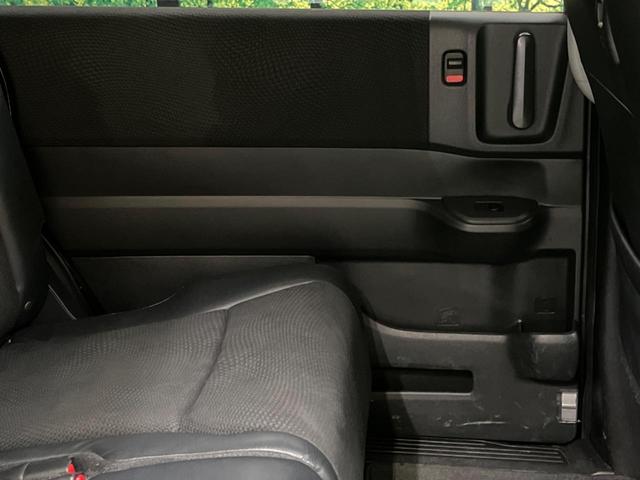 ステップワゴンスパーダ Ｚ　クールスピリット　禁煙車　純正９型ナビＴＶ　両側電動ドア　バックカメラ　ＨＩＤヘッド　純正１７インチＡＷ　クルーズコントロール　半革シート　スマートキー　オートエアコン　ＥＴＣ　Ｂｌｕｅｔｏｏｔｈ　ＤＶＤ再生（45枚目）