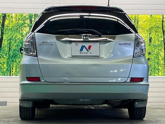 フィットシャトルハイブリッド ハイブリッド・スマートセレクション　ファインライン　禁煙車　純正ナビＴＶ　バックカメラ　ＨＩＤヘッド　クルーズコントロール　スマートキー　ＥＴＣ　半革シート　シートヒーター　オートライト　オートエアコン　４スピーカー　ＤＶＤ再生（7枚目）