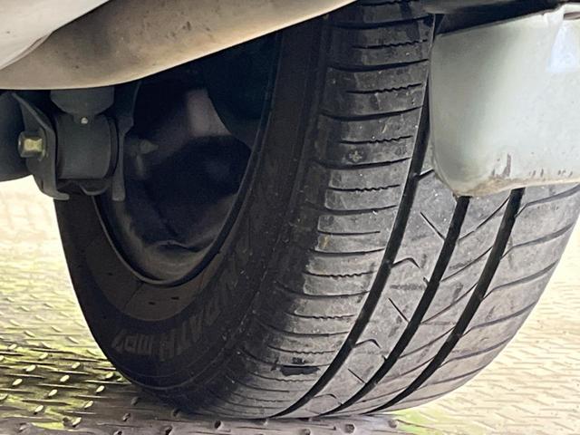 フィットシャトルハイブリッド ハイブリッド・スマートセレクション　ファインライン　禁煙車　純正ナビＴＶ　バックカメラ　ＨＩＤヘッド　クルーズコントロール　スマートキー　ＥＴＣ　半革シート　シートヒーター　オートライト　オートエアコン　４スピーカー　ＤＶＤ再生（10枚目）