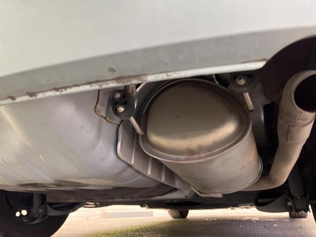 フィットシャトルハイブリッド ハイブリッド・スマートセレクション　ファインライン　禁煙車　純正ナビＴＶ　バックカメラ　ＨＩＤヘッド　クルーズコントロール　スマートキー　ＥＴＣ　半革シート　シートヒーター　オートライト　オートエアコン　４スピーカー　ＤＶＤ再生（12枚目）