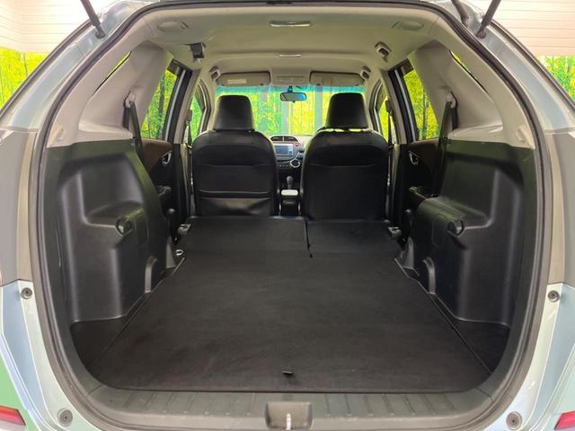 フィットシャトルハイブリッド ハイブリッド・スマートセレクション　ファインライン　禁煙車　純正ナビＴＶ　バックカメラ　ＨＩＤヘッド　クルーズコントロール　スマートキー　ＥＴＣ　半革シート　シートヒーター　オートライト　オートエアコン　４スピーカー　ＤＶＤ再生（17枚目）