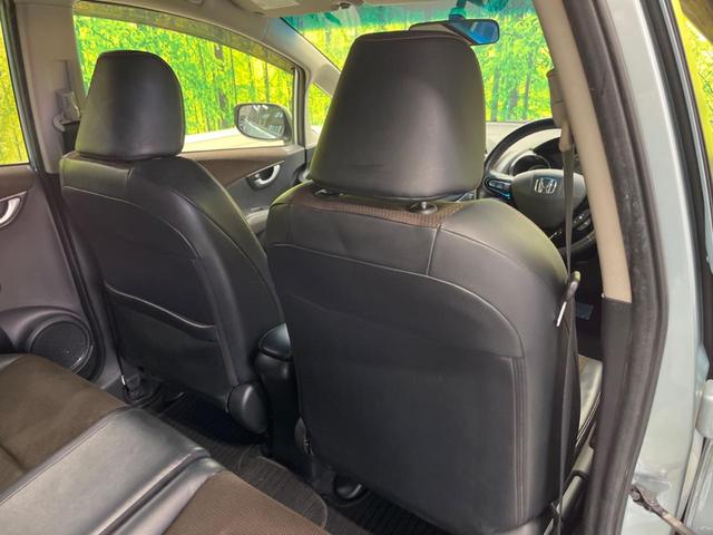 フィットシャトルハイブリッド ハイブリッド・スマートセレクション　ファインライン　禁煙車　純正ナビＴＶ　バックカメラ　ＨＩＤヘッド　クルーズコントロール　スマートキー　ＥＴＣ　半革シート　シートヒーター　オートライト　オートエアコン　４スピーカー　ＤＶＤ再生（20枚目）