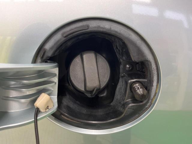 フィットシャトルハイブリッド ハイブリッド・スマートセレクション　ファインライン　禁煙車　純正ナビＴＶ　バックカメラ　ＨＩＤヘッド　クルーズコントロール　スマートキー　ＥＴＣ　半革シート　シートヒーター　オートライト　オートエアコン　４スピーカー　ＤＶＤ再生（23枚目）