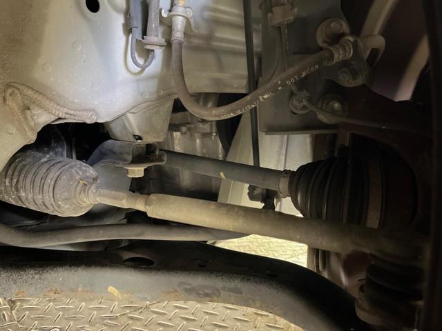 フィットシャトルハイブリッド ハイブリッド・スマートセレクション　ファインライン　禁煙車　純正ナビＴＶ　バックカメラ　ＨＩＤヘッド　クルーズコントロール　スマートキー　ＥＴＣ　半革シート　シートヒーター　オートライト　オートエアコン　４スピーカー　ＤＶＤ再生（28枚目）