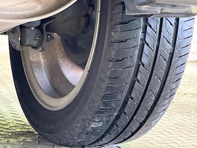 ゼストスパーク W 禁煙車 HIDヘッド 純正14インチAW スマートキー オートエアコン 純正CDオーディオ スエード調ファブリックシート(19枚目)