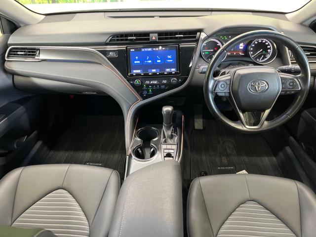 カムリ ＷＳ　禁煙車　純正９型ナビＴＶ　純正ＯＰ１８インチＡＷ　ブラインドスポットモニタ　バックカメラ　セーフティセンス　インテリジェントクリアランスソナー　ＬＥＤヘッド　半革シート　パワーシート　ＥＴＣ（2枚目）