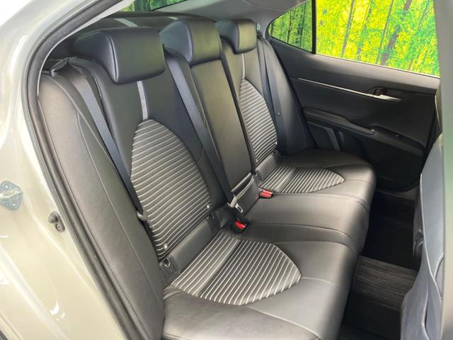 カムリ ＷＳ　禁煙車　純正９型ナビＴＶ　純正ＯＰ１８インチＡＷ　ブラインドスポットモニタ　バックカメラ　セーフティセンス　インテリジェントクリアランスソナー　ＬＥＤヘッド　半革シート　パワーシート　ＥＴＣ（12枚目）