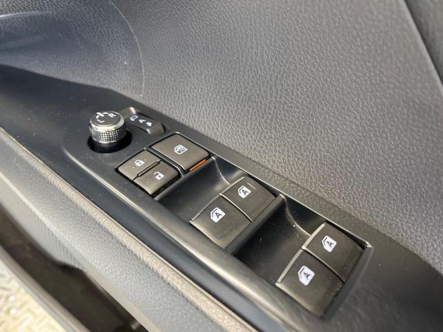 カムリ ＷＳ　禁煙車　純正９型ナビＴＶ　純正ＯＰ１８インチＡＷ　ブラインドスポットモニタ　バックカメラ　セーフティセンス　インテリジェントクリアランスソナー　ＬＥＤヘッド　半革シート　パワーシート　ＥＴＣ（42枚目）