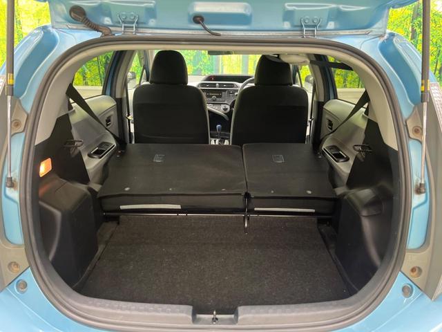 アクア Ｓ　禁煙車　スマートキー　ＥＴＣ　オートライト　オートエアコン　ＣＤ　４スピーカー　プライバシーガラス　電動格納ミラー　パワーウィンドウ　ラゲッジルームランプ　リアワイパー（33枚目）