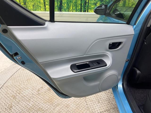 アクア Ｓ　禁煙車　スマートキー　ＥＴＣ　オートライト　オートエアコン　ＣＤ　４スピーカー　プライバシーガラス　電動格納ミラー　パワーウィンドウ　ラゲッジルームランプ　リアワイパー（37枚目）