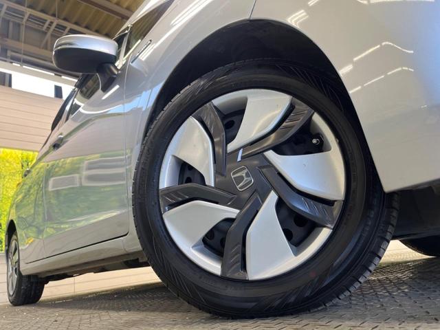 フィットハイブリッド Ｆパッケージ　あんしんＰＫＧ　ＬＥＤヘッド　禁煙車　ディスプレイオーディオ　バックカメラ　衝突被害軽減　ＥＴＣ　スマートキー　オートライト　オートエアコン　ステアリングリモコン　サイド／カーテンエアバッグ（13枚目）