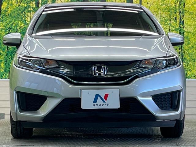 フィットハイブリッド Ｆパッケージ　あんしんＰＫＧ　ＬＥＤヘッド　禁煙車　ディスプレイオーディオ　バックカメラ　衝突被害軽減　ＥＴＣ　スマートキー　オートライト　オートエアコン　ステアリングリモコン　サイド／カーテンエアバッグ（14枚目）
