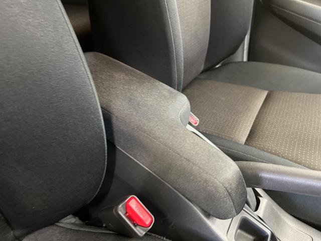 フィットハイブリッド Ｆパッケージ　あんしんＰＫＧ　ＬＥＤヘッド　禁煙車　ディスプレイオーディオ　バックカメラ　衝突被害軽減　ＥＴＣ　スマートキー　オートライト　オートエアコン　ステアリングリモコン　サイド／カーテンエアバッグ（50枚目）