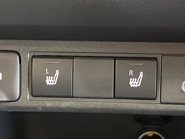 ヤリスクロス Ｚ　２トーンカラー　禁煙車　純正８型ナビＴＶ　パノラミックビューモニタ　ブラインドスポットモニタ　黒内装　フルＬＥＤヘッド　純正１８インチＡＷ　半革シート　パワーシート　シートヒーター　ＨＤＭＩ入力（8枚目）