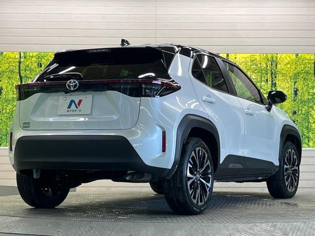 ヤリスクロス Ｚ　２トーンカラー　禁煙車　純正８型ナビＴＶ　パノラミックビューモニタ　ブラインドスポットモニタ　黒内装　フルＬＥＤヘッド　純正１８インチＡＷ　半革シート　パワーシート　シートヒーター　ＨＤＭＩ入力（17枚目）