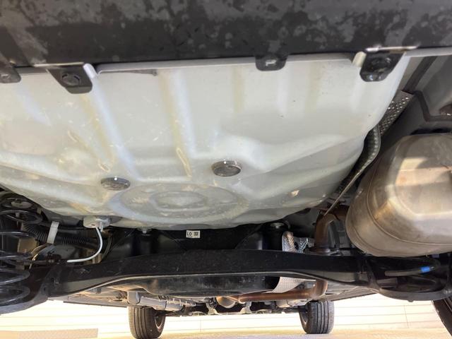 ヤリスクロス Ｚ　２トーンカラー　禁煙車　純正８型ナビＴＶ　パノラミックビューモニタ　ブラインドスポットモニタ　黒内装　フルＬＥＤヘッド　純正１８インチＡＷ　半革シート　パワーシート　シートヒーター　ＨＤＭＩ入力（18枚目）