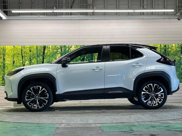 ヤリスクロス Ｚ　２トーンカラー　禁煙車　純正８型ナビＴＶ　パノラミックビューモニタ　ブラインドスポットモニタ　黒内装　フルＬＥＤヘッド　純正１８インチＡＷ　半革シート　パワーシート　シートヒーター　ＨＤＭＩ入力（55枚目）