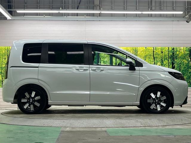 フリード ｅ：ＨＥＶエアー　ＥＸ　禁煙車　純正９型ナビＴＶ　マルチビューカメラ　両側電動ドア　ホンダセンシング　ＬＥＤヘッド　純正１５インチＡＷ　アダプティブドライビングビーム　半革シート　シートヒーター　リアクーラー（54枚目）