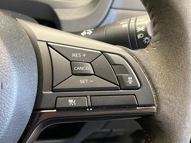 ノート ｅ－パワーニスモ　Ｓ　禁煙車　純正ナビフルセグ　アラウンドビューモニタ　ＬＥＤヘッド　インテリジェントクルーズコントロール　衝突被害軽減　専用１６インチＡＷ　インテリジェントルームミラー　ＥＴＣ　Ｂｌｕｅｔｏｏｔｈ（6枚目）