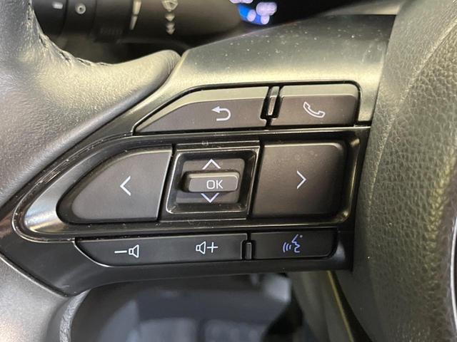 ヤリスクロス ハイブリッドＺ　２トーンカラー　禁煙車　純正８型ナビ　パノラミックビューモニタ　黒内装　セーフティセンス　ブラインドスポットモニタ　フルＬＥＤヘッド　純正１８インチＡＷ　半革シート　パワーシート　シートヒーター（31枚目）