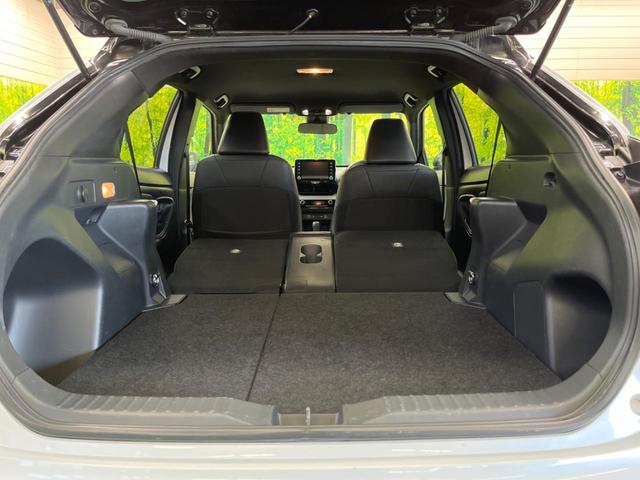 ヤリスクロス ハイブリッドＺ　２トーンカラー　禁煙車　純正８型ナビ　パノラミックビューモニタ　黒内装　セーフティセンス　ブラインドスポットモニタ　フルＬＥＤヘッド　純正１８インチＡＷ　半革シート　パワーシート　シートヒーター（39枚目）